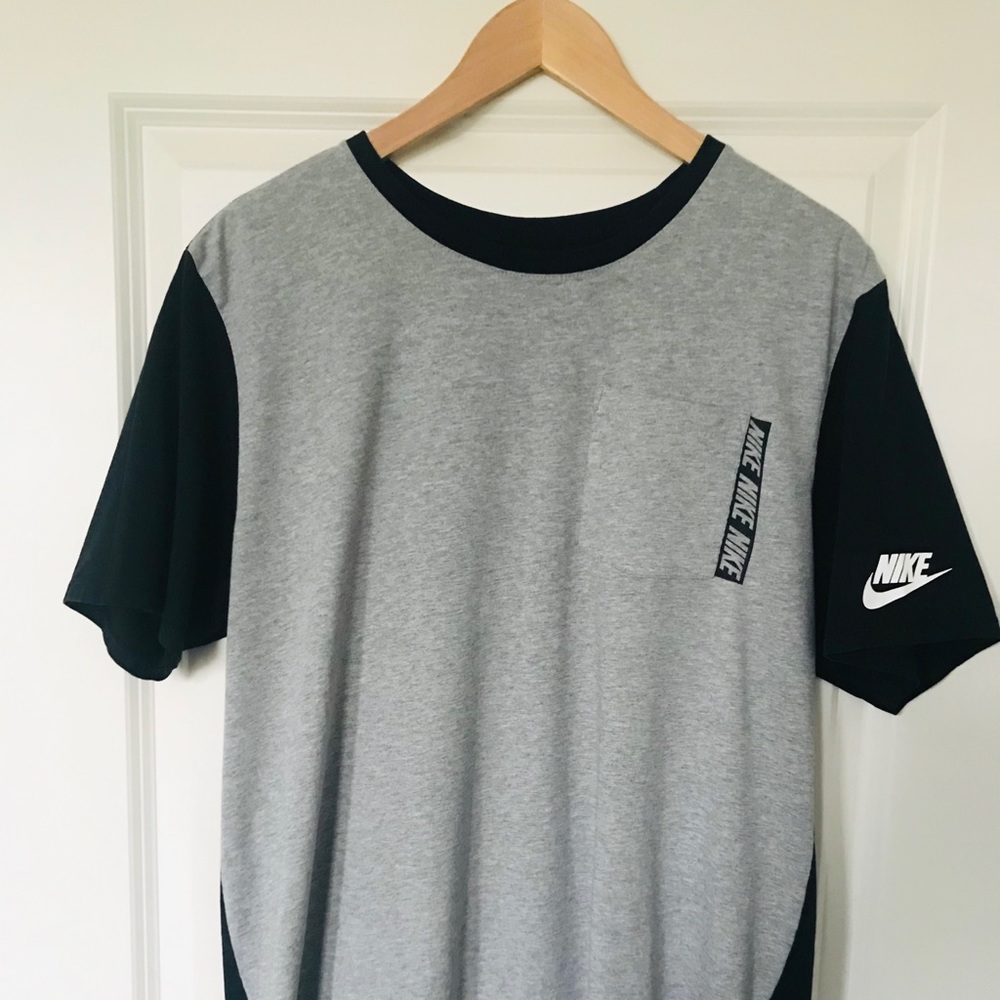 Nike Pocket Tee